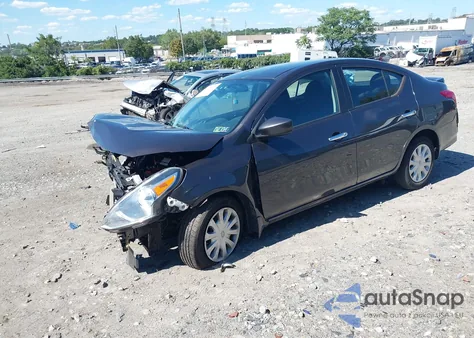 2015 Nissan Versa 1.6 Sv z USA, uszkodzony, nr VIN 3N1CN7AP2FL949549